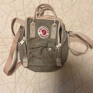 Tie dyed brown fjallraven sling back